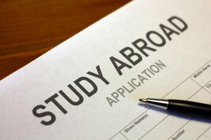 Paras tapa löytää kansainvälinen ohjelma on tarkastella korkeakoulun tai yliopiston käsikirjaa ulkomailla