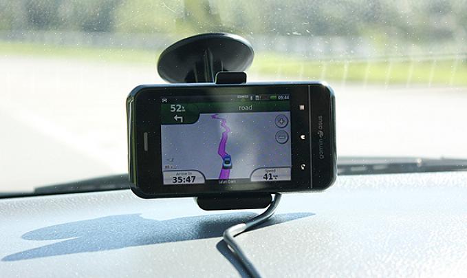 GPS-navigointijärjestelmä tarjoaa käyttäjälleen monia etuja