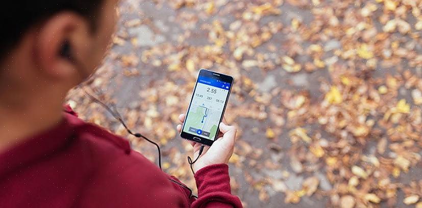 Tätä varten sinun on vain kiinnitettävä kannattimien pultit GPS-yksikön sivuille