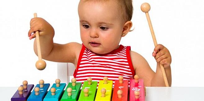 Voit ostaa ikäisille sopivia leluja vauvalle seuraavasti