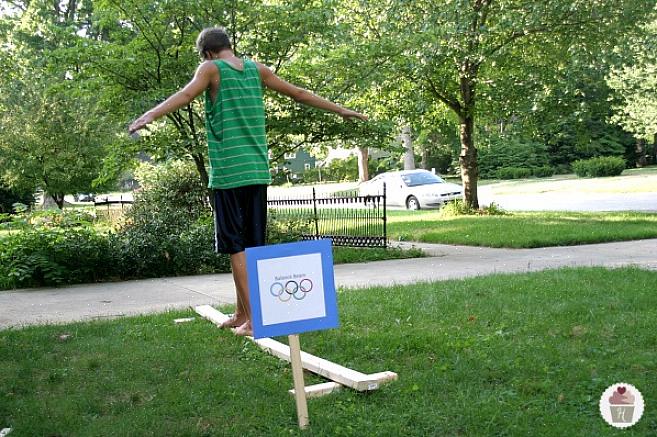 Järjestämällä lapsille takapihan olympialaisten pelejä