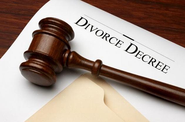 Jos jotakin avioeropäätöksen soveltamisalaan kuuluvaa asiaa on muutettava tai muutettava