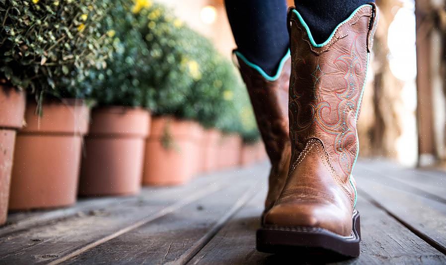 Jos sinun tarvitsee vain venyttää lisko-cowboy-saappaita hieman