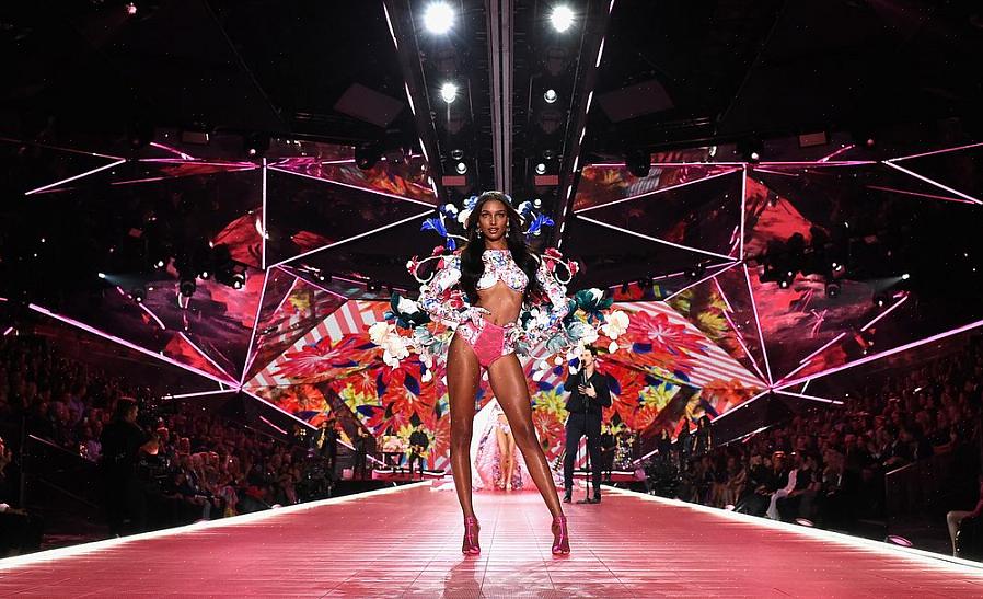 Victoria's Secret Fashion Show on korkean profiilin muotitapahtuma