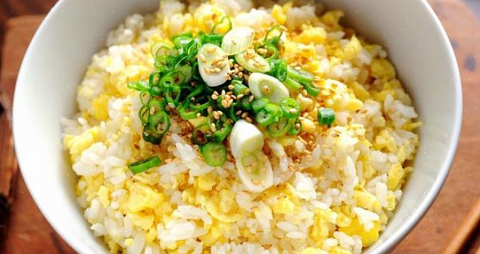 Munissa paistetun riisin keittämiseen
