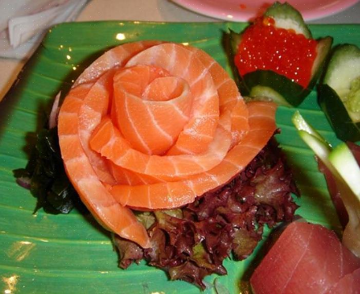 Tee kastike sashimi-annokselle