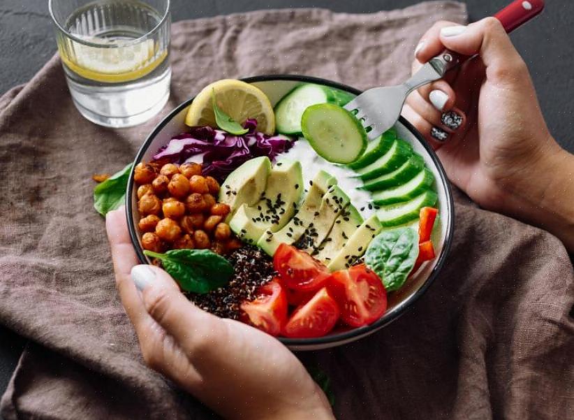 Keittämällä ruokaa ruokavaliosi voi auttaa sinua laihtua hallitsemalla ruokahalua