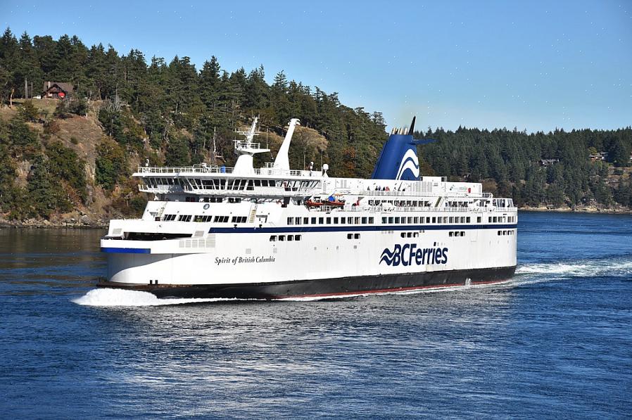Jotkut BC Ferriesin suuremmista aluksista tarjoavat Pacific Buffet -tapahtuman