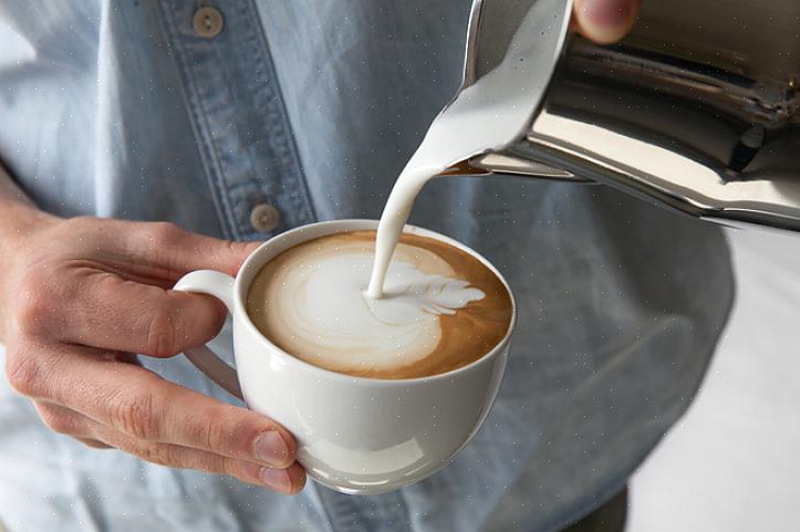 Vaikka se ei välttämättä ole yhtä aitoa kuin espressokoneella valmistettu todellinen cappuccino-vaahto