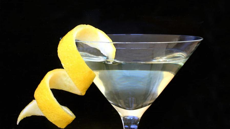 Klassiseen martiniin tarvitset 2,5 grammaa giniä