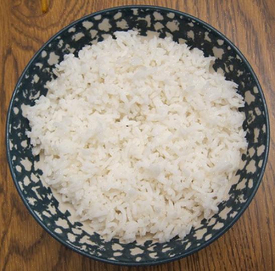 Riisi kiehuu liikaa ja jos se on liian matala