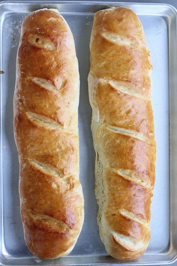 Näin valmistetaan rapeita ranskalaisia leipiä