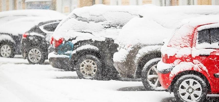 Sillä on mahdotonta sulattaa auton moottoria ulkona pakkasessa