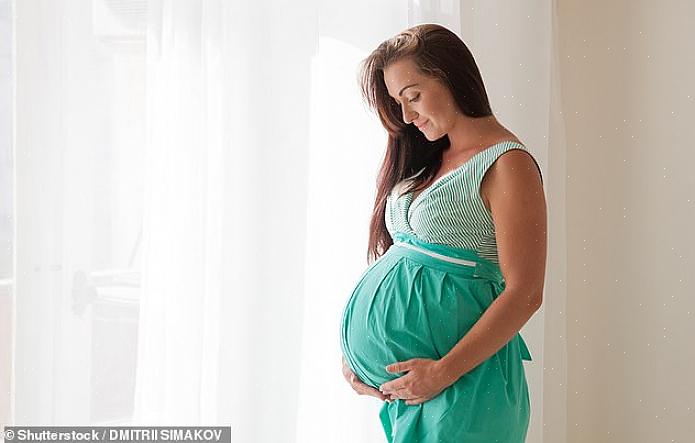 Lisäksi raskaana olevia malleja voidaan käyttää mainostauluilla paikallisten sairaaloiden tai synnytystä